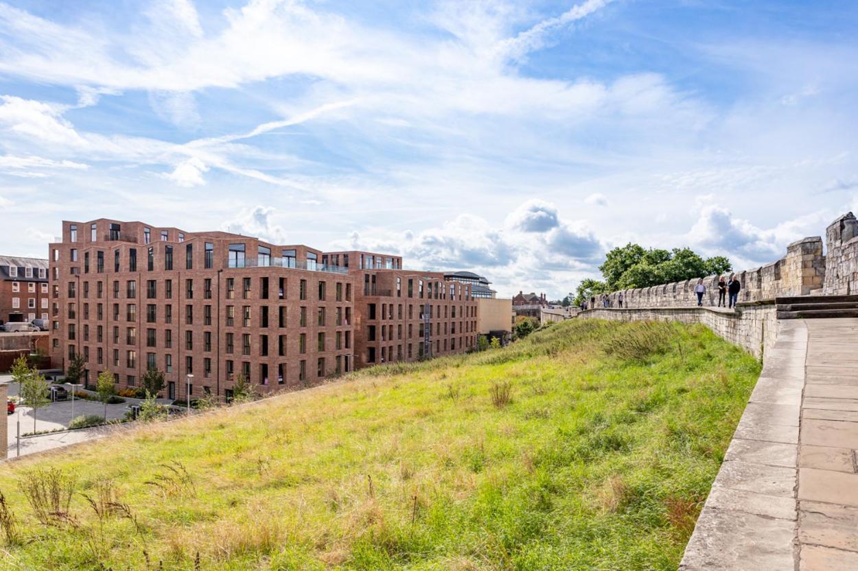 Luxury 2 Bedroom Apartment With Free Parking In The Heart Of York Eksteriør billede