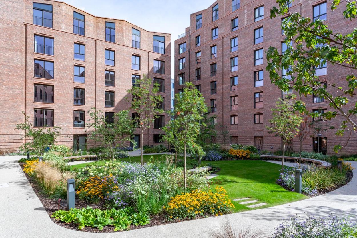 Luxury 2 Bedroom Apartment With Free Parking In The Heart Of York Eksteriør billede