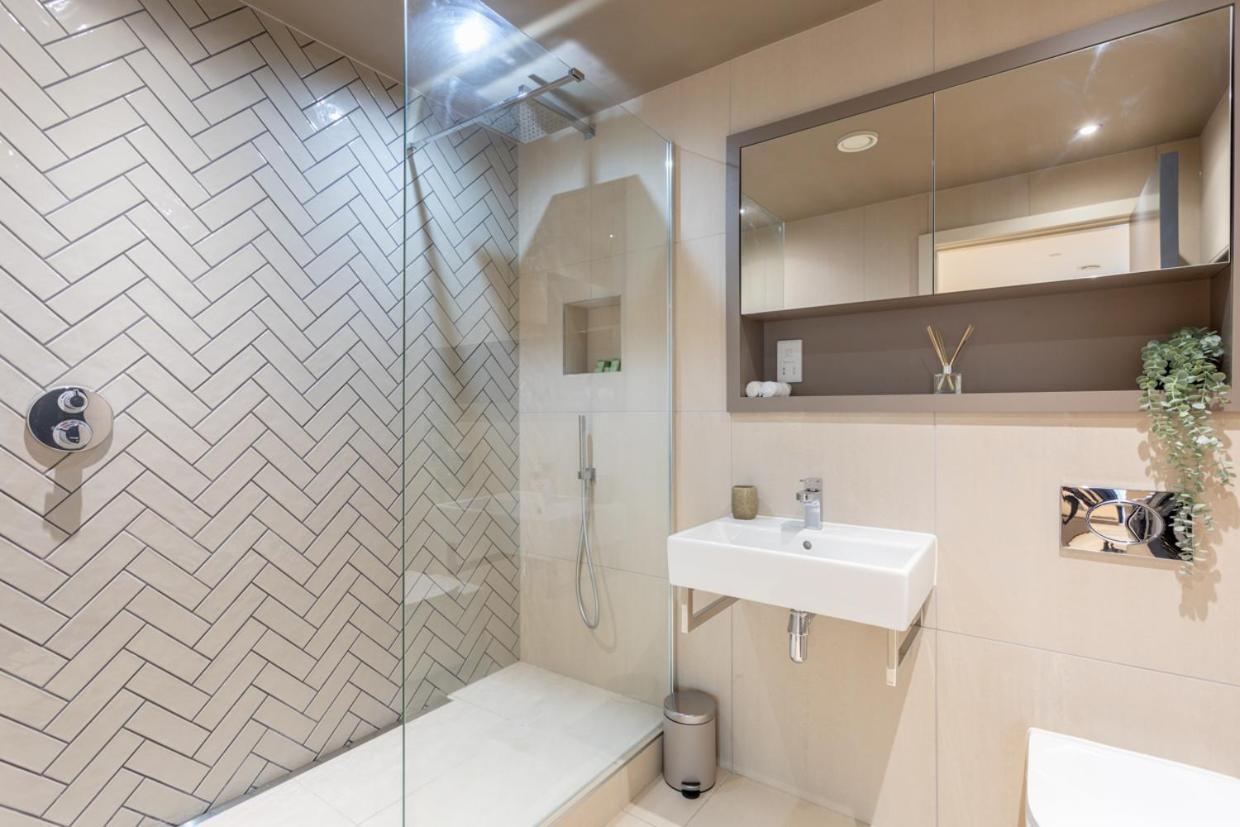 Luxury 2 Bedroom Apartment With Free Parking In The Heart Of York Eksteriør billede