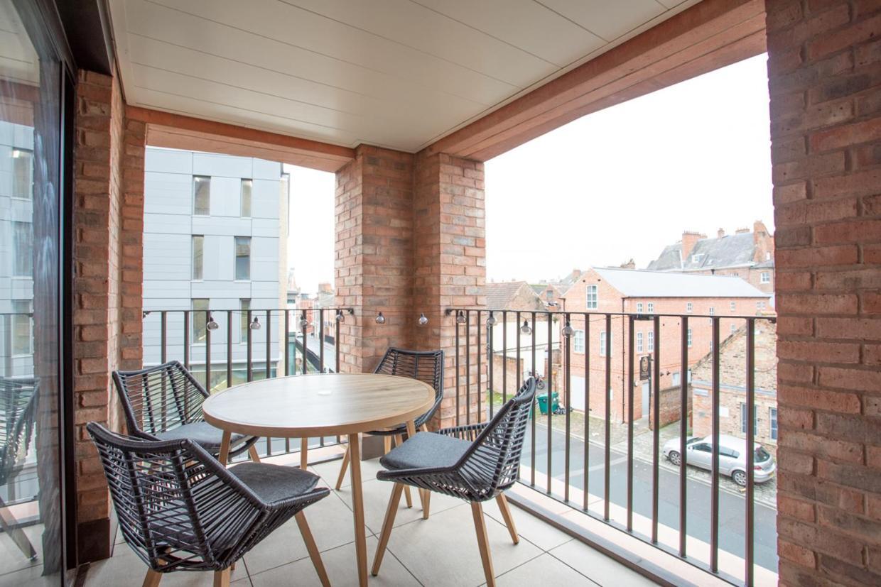 Luxury 2 Bedroom Apartment With Free Parking In The Heart Of York Eksteriør billede