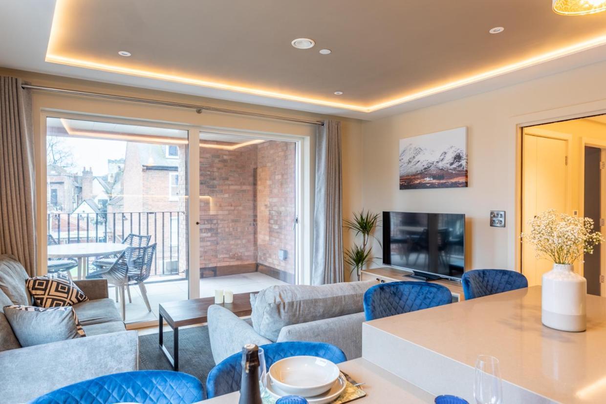 Luxury 2 Bedroom Apartment With Free Parking In The Heart Of York Eksteriør billede