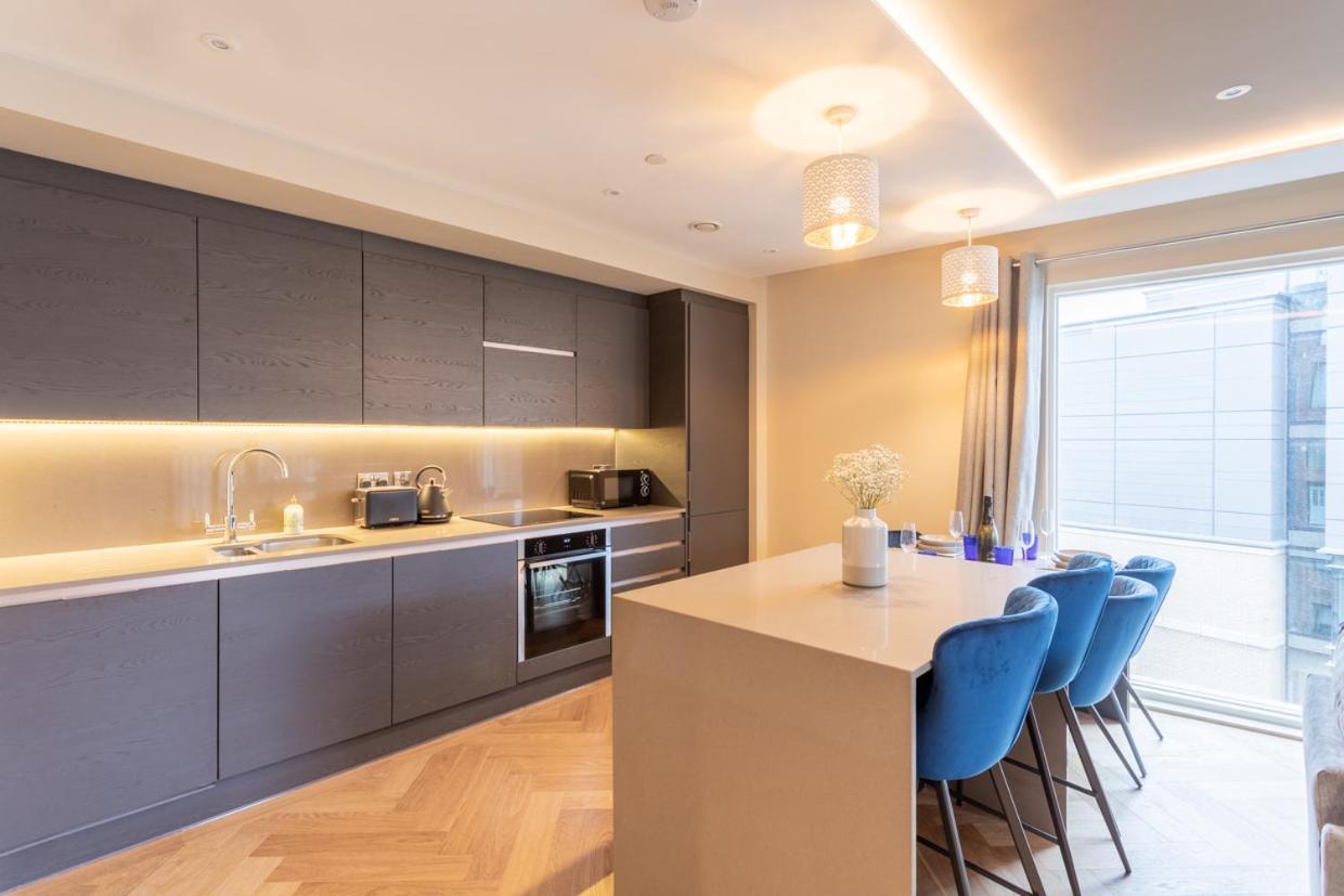 Luxury 2 Bedroom Apartment With Free Parking In The Heart Of York Eksteriør billede